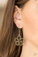 Load image into Gallery viewer, No Common Daisy - Brass - Paparazzi Accessories