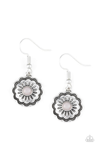 Badlands Buttercup - Silver - Paparazzi Accessories