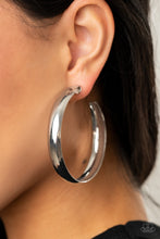 Load image into Gallery viewer, Kick Em To The CURVE - Silver - Paparazzi Accessories