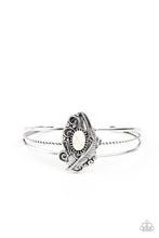 Load image into Gallery viewer, Sahara Solstice - White - Paparazzi Accessories