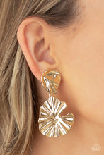 Load image into Gallery viewer, Empress Of The Amazon - Gold
