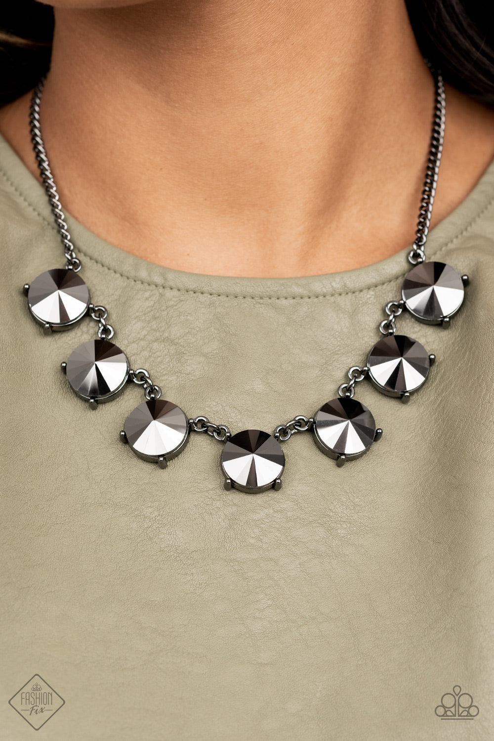 The SHOWCASE Must Go On - Black - Paparazzi Accessories